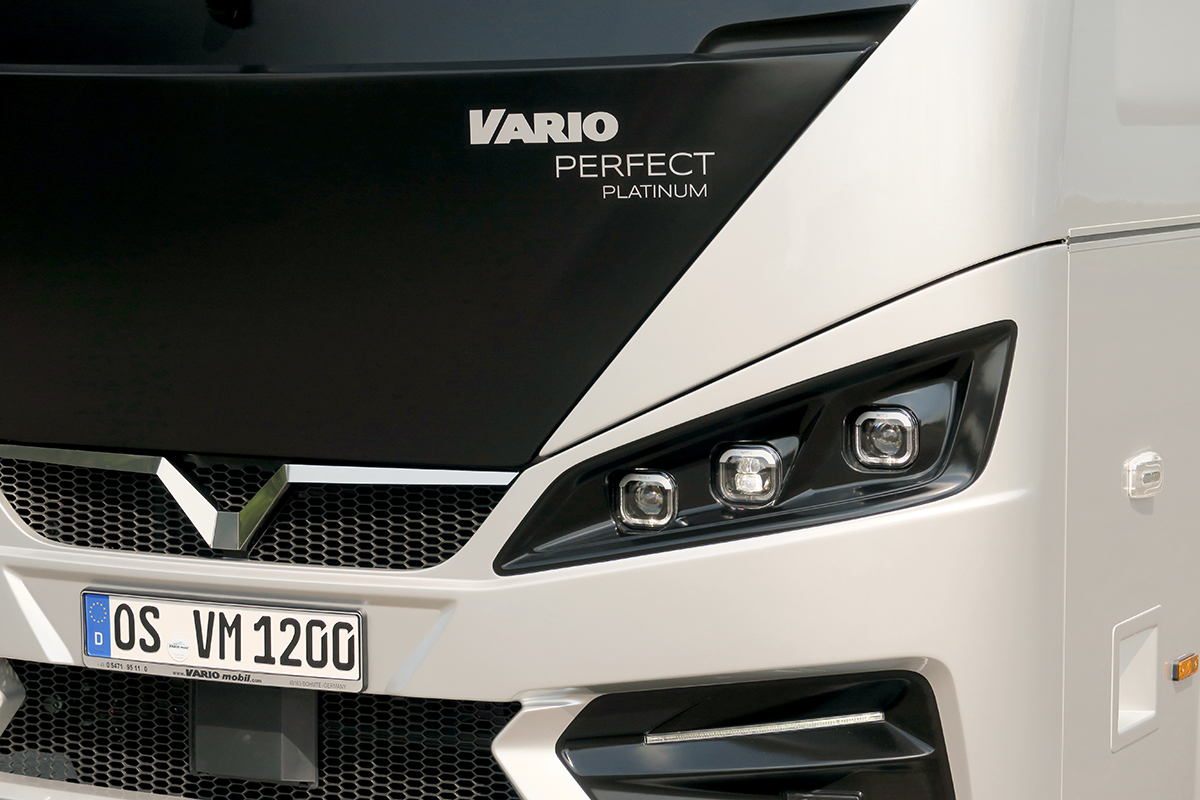 2020x3150_914_Front-Detail