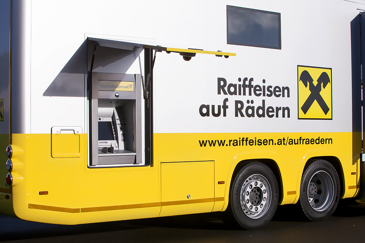 3032_0807_100%Aussenwerbung