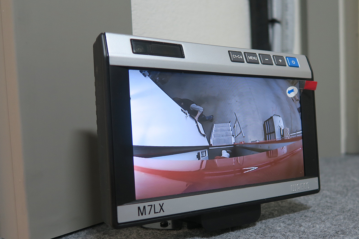 3090_2587_Überwachungskamera_Heck