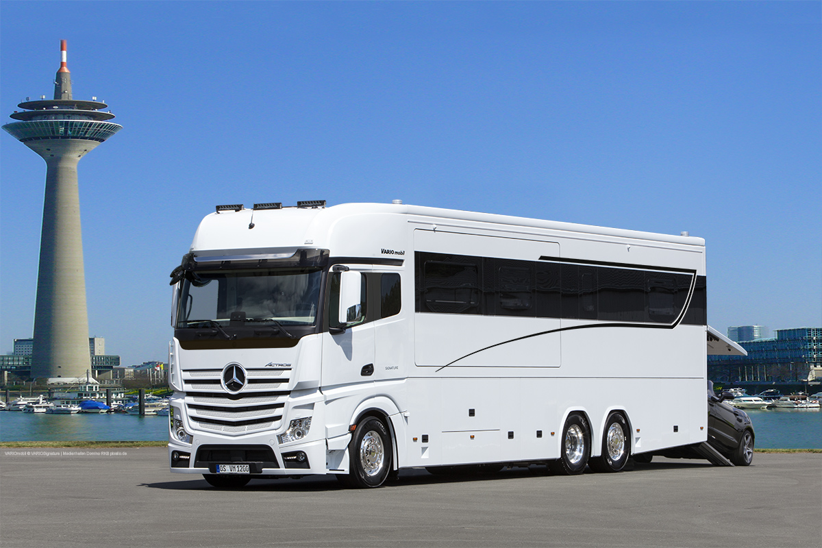 3096_294_VARIO-Signature_Front+FS+Fenster_Final_Duesseldorf©variomobil+Medienhafen-RKB-Domino-Pixelio