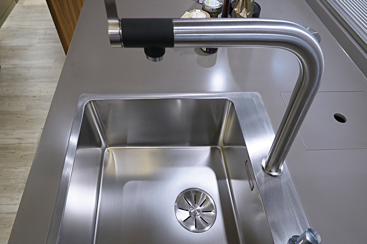 _VARIO Alkoven 1000_MB Antos1843LL_3094_2785_Designarmatur-Kueche