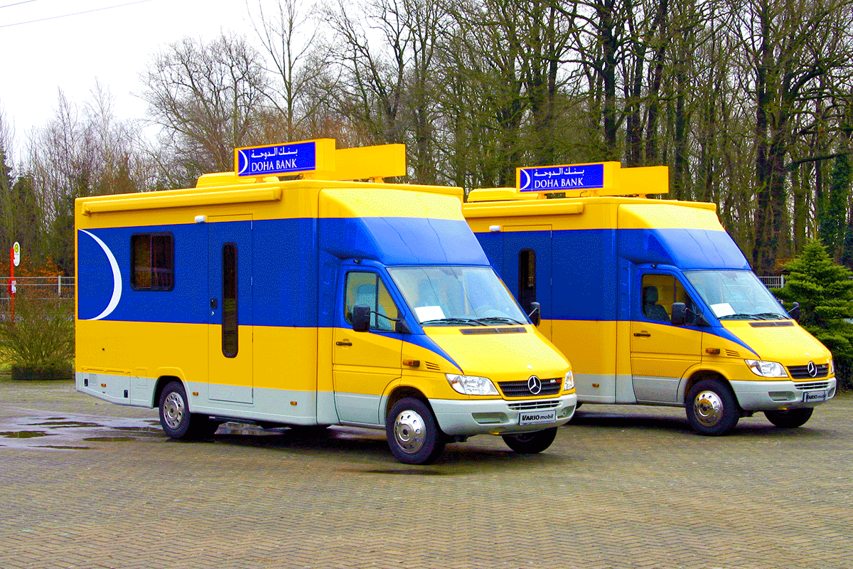 2822+2824_4245_DOHA-Bank_Koffer700_1200