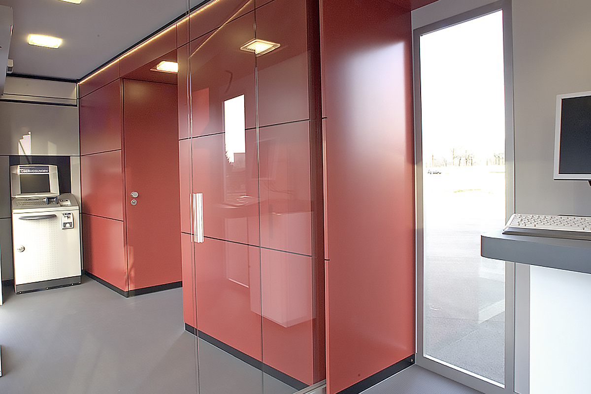 2912_7530-32HDR_Dynamic_Atego824_InnenraumHF