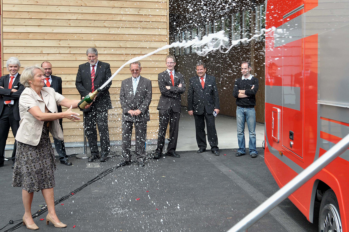 2918_034_Einweihung_mobile_Bank