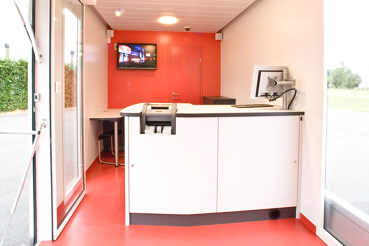 2918_9290_Mobile_Bank_Beratungsplatz