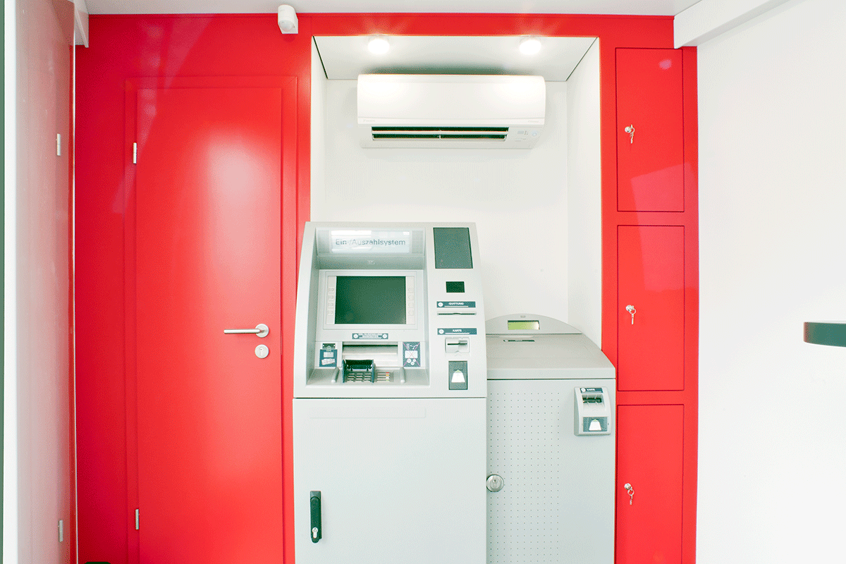 2964_1498_Businessmobil_Kofferaufbau_Cash-pool