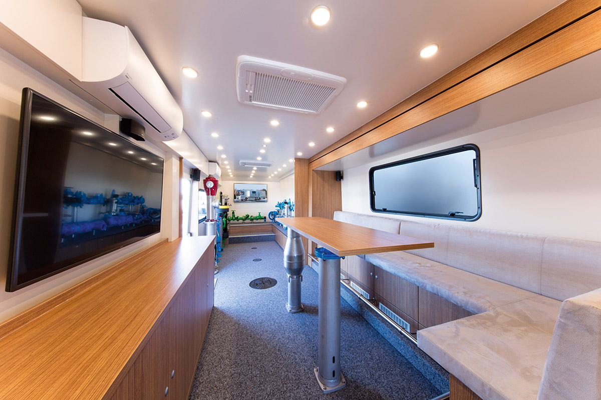 3072_i684_VARIO-Business-1100_Sitzecke+Showroom_H