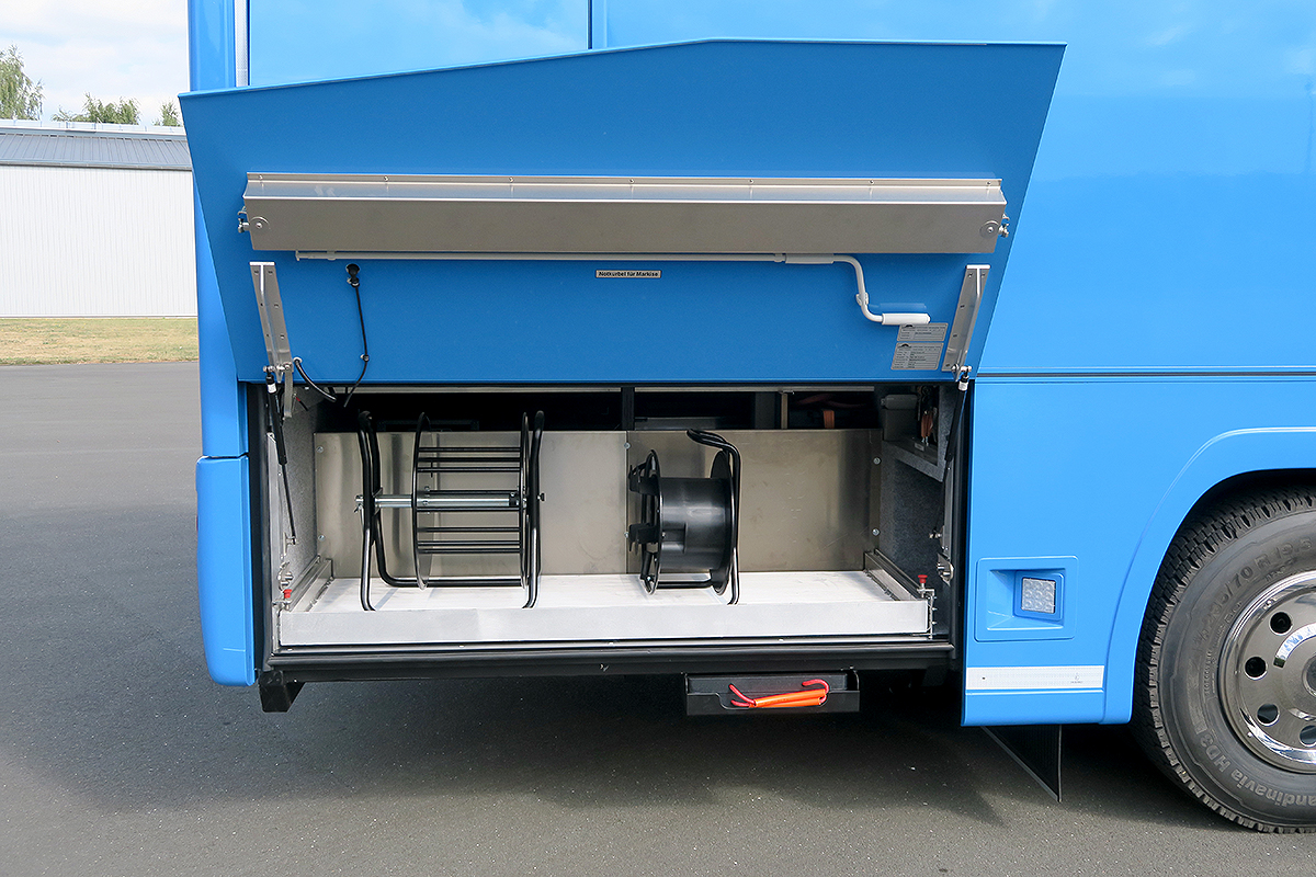 3088_084_Perf850S_Staufach_Kabeltrommeln