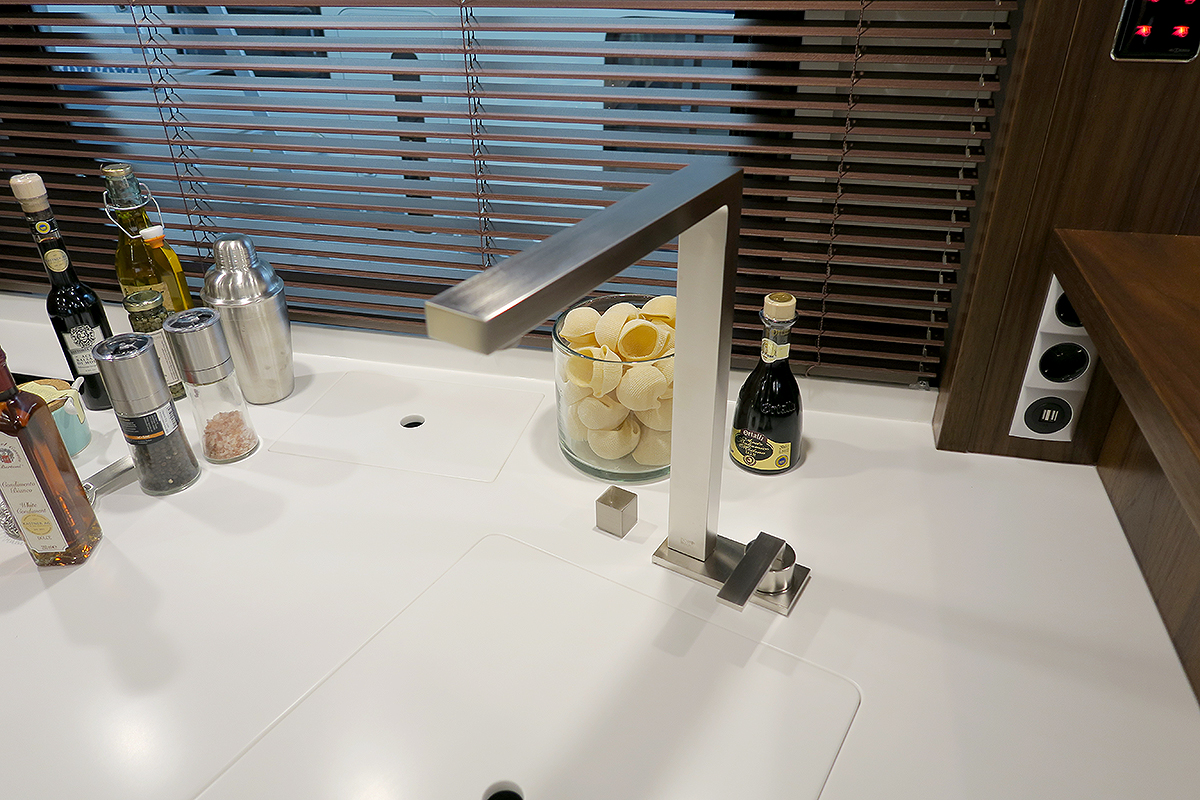 3096_3082_Design-Kuechenarmatur