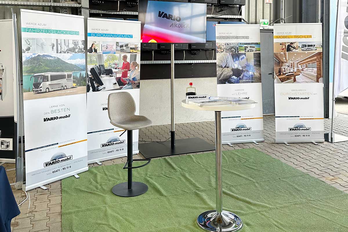 Ausbildungsberufe-VARIOmobil-49163-Bomte-Tischler-Kauffrau-Fahrezugbauer-Lackierer_1661