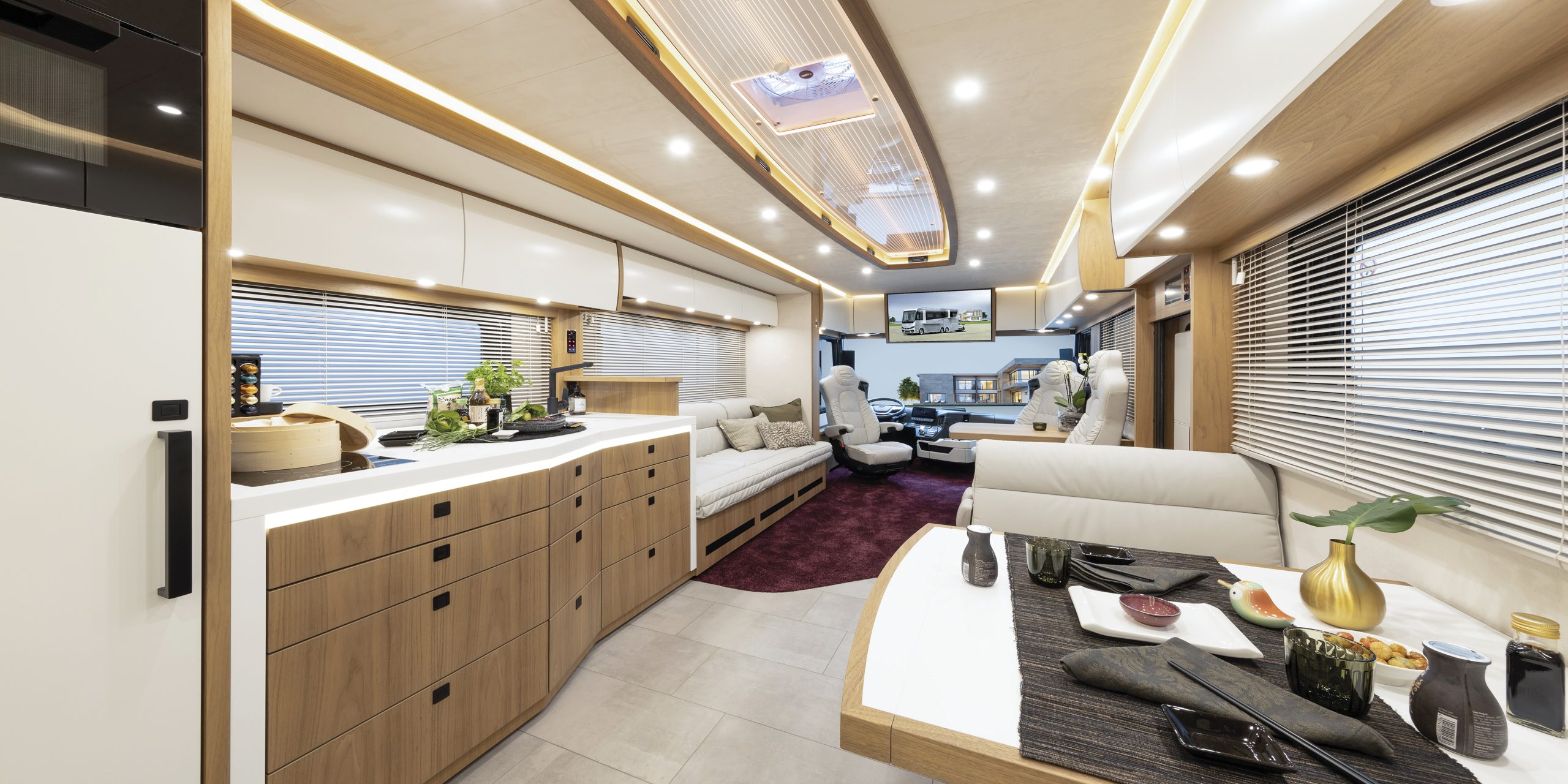 3190-Salon_Interieur-blackLINE-Ausblick-futuristisch_Haus