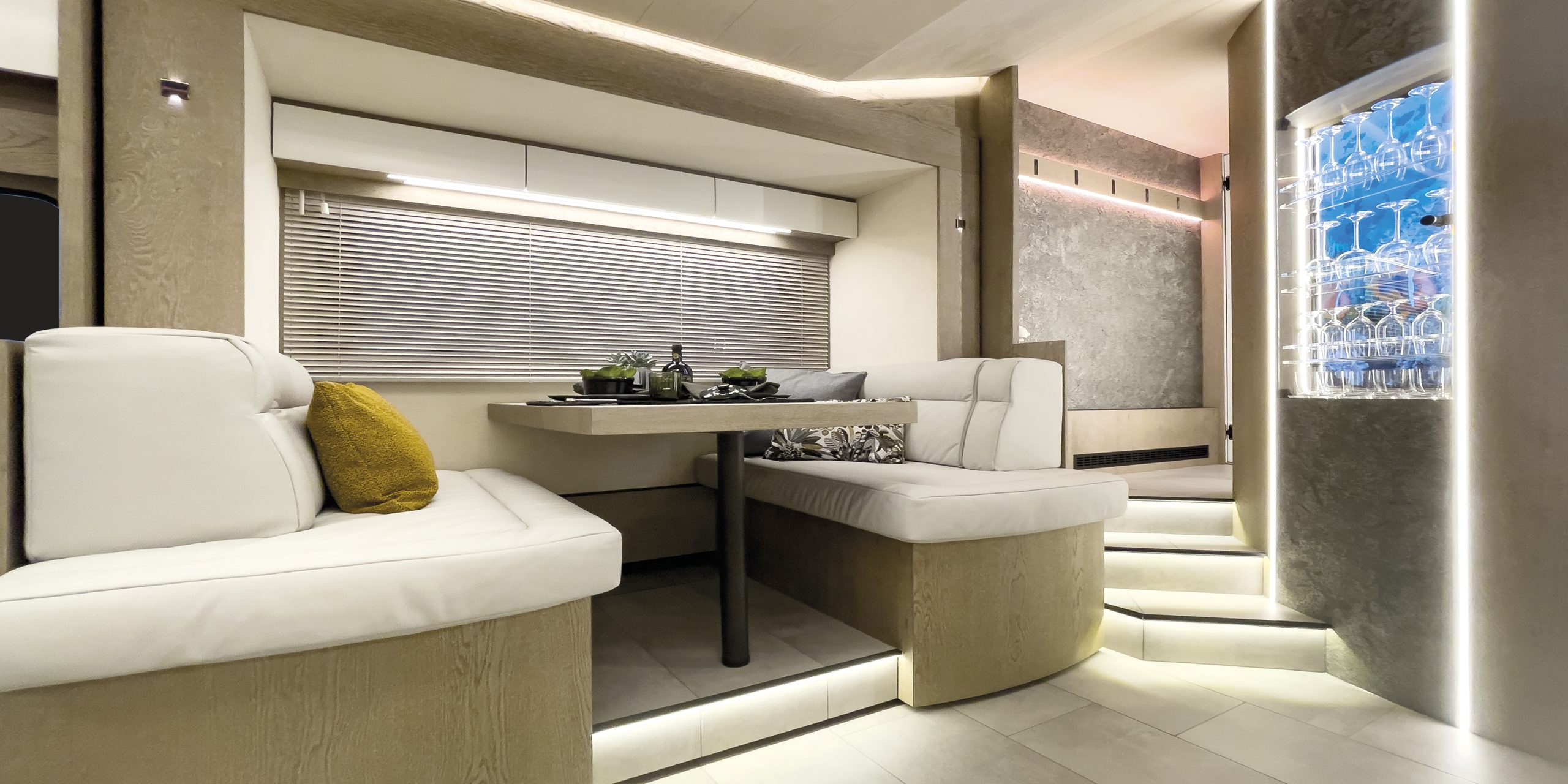 3202-04-VARIO-Perfect-1200-Platinum-Dinette2