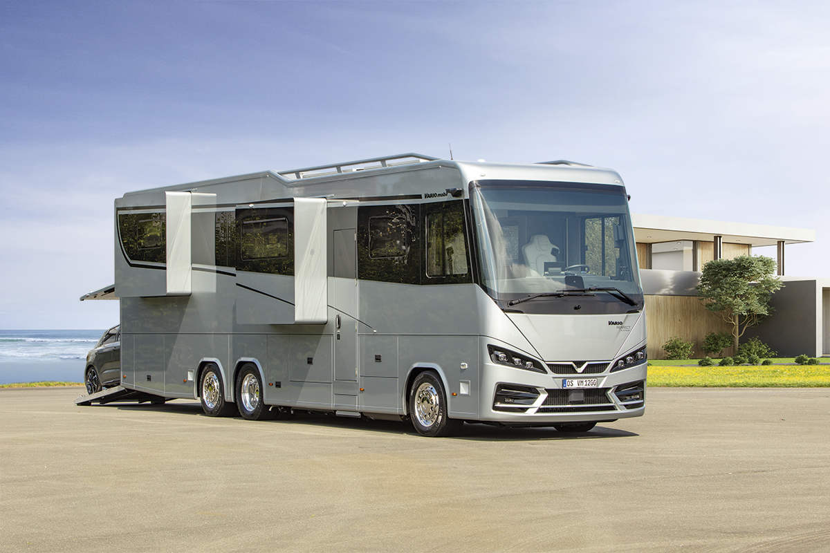 3202-44-VARIO-Perfect-1200-Platinum-Front-BFS-2von4Erker-AudiA1-moderne-Architektur_1