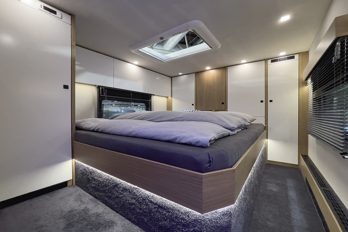 3204-25-VARIO-Perfect-1080-MB-Actros-1846-Traumzeit