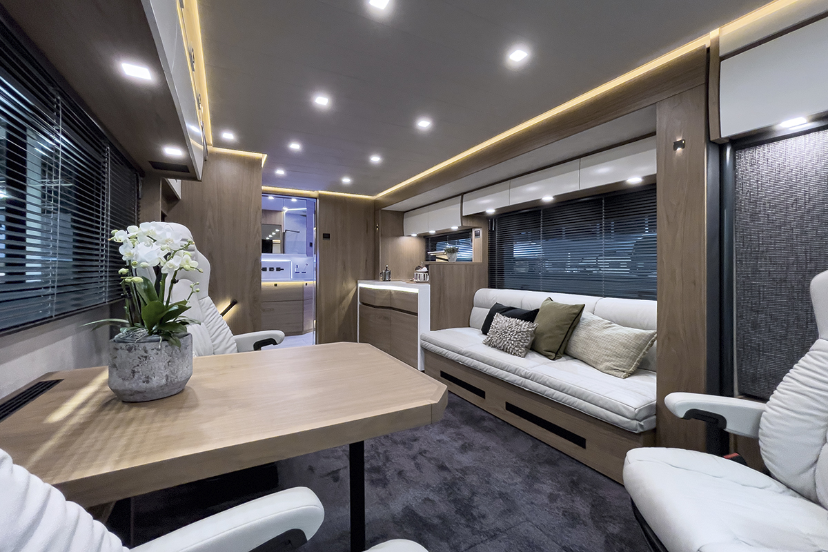 3204-40-VARIO-Perfect-1080-MB-Actros-1846-Salon-H