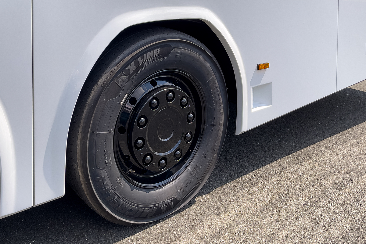 3096-2080-Blackline-Wohnmobil-Flegen