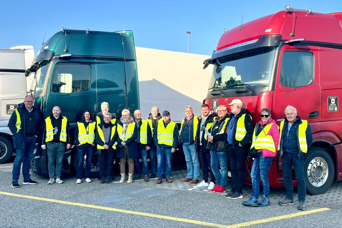 Wohnmobilisten-und-Chassis-Giganten-mit-Mervedes-Stern-treffen-sich-in-Woerth