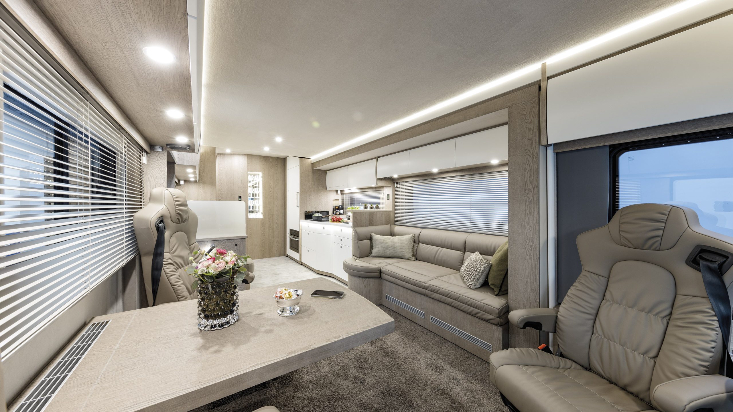 3192.1-8482-Perfect 1200-Salon-H-Nussbaum-hell-gebleicht-wärmer