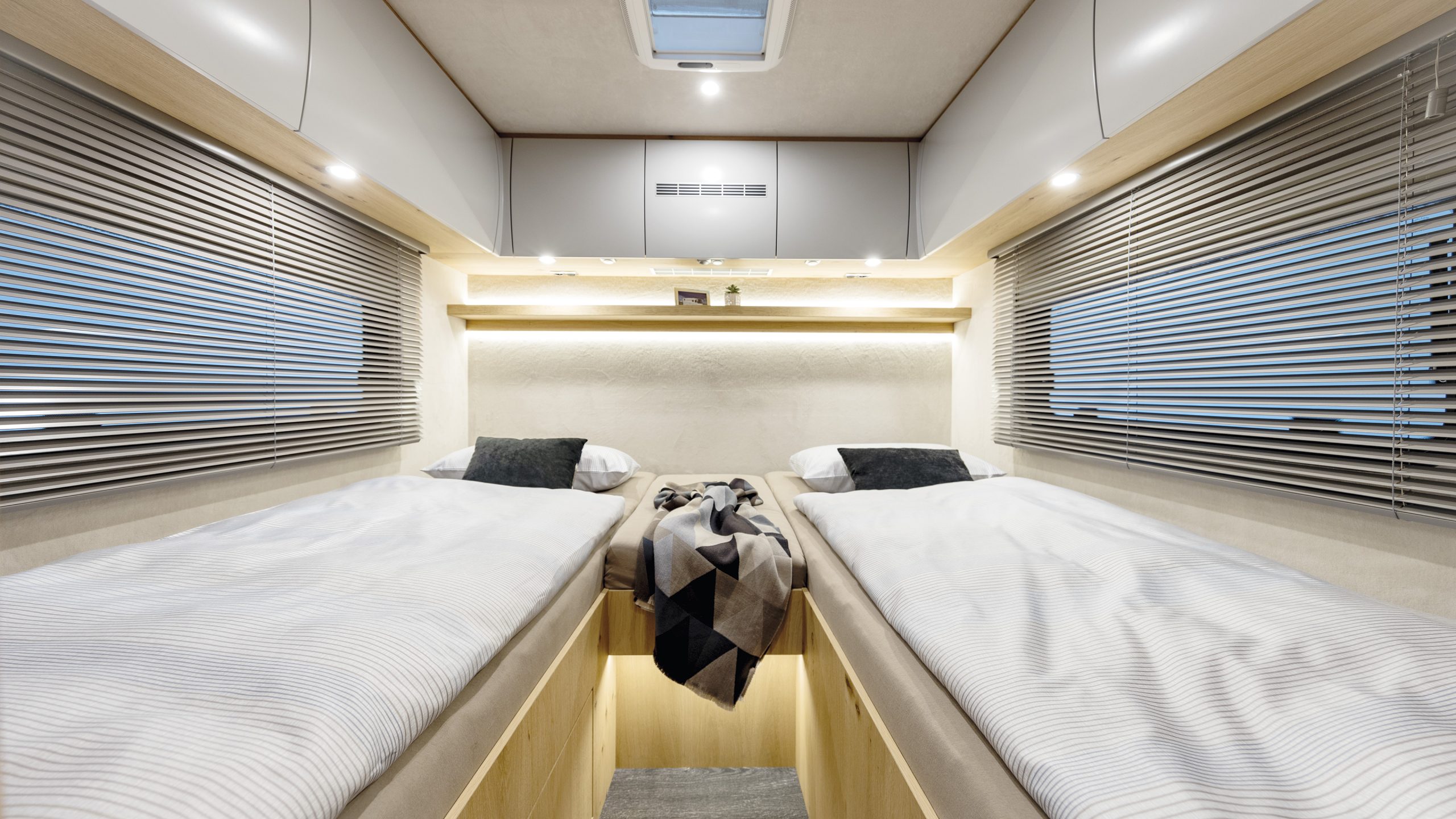 3218.10-ZIM-8646-Einzelbetten-VARIO-Perfect-900