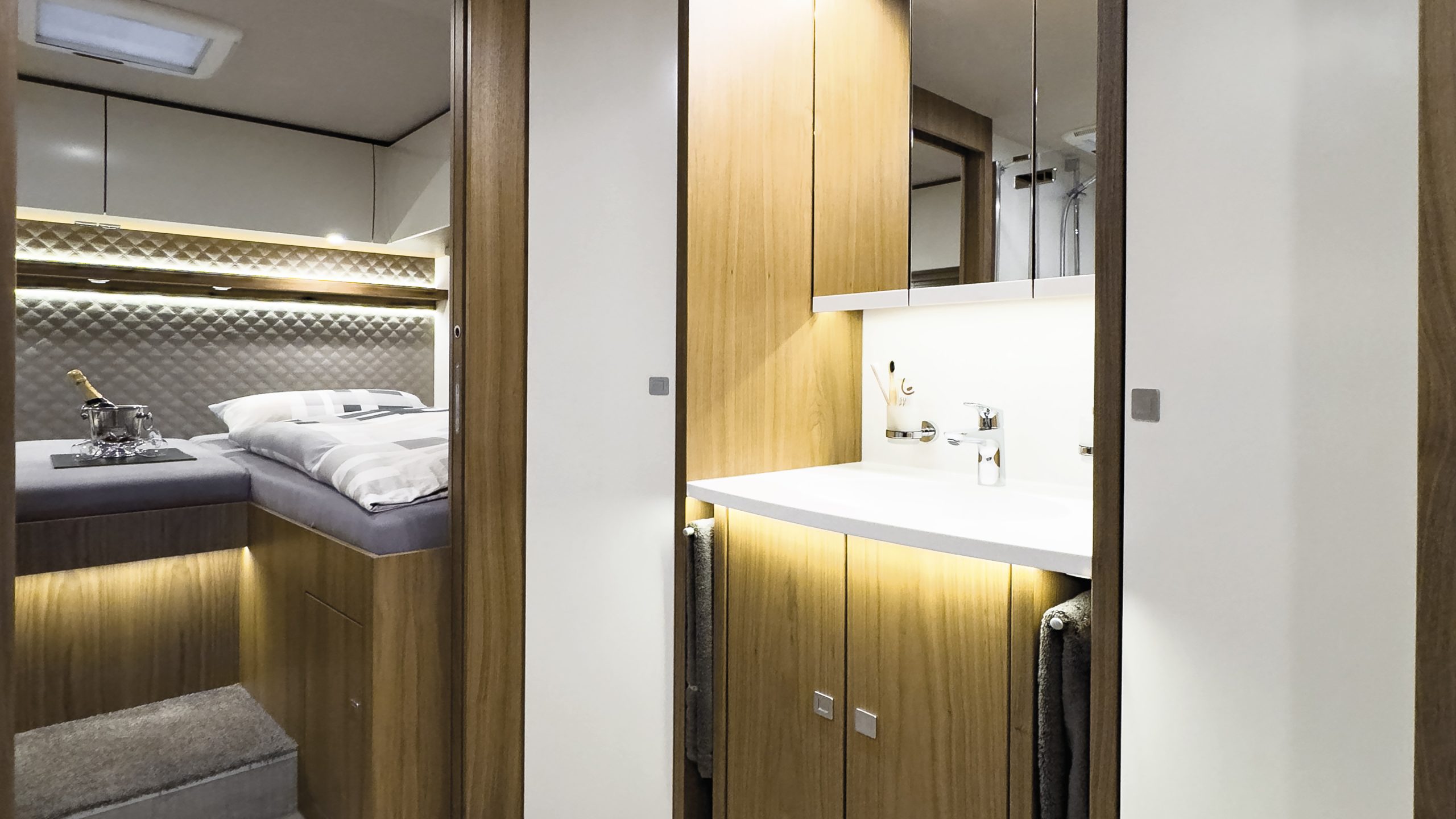 3226.09-VAR-3459-Waschtisch-Einzelbett