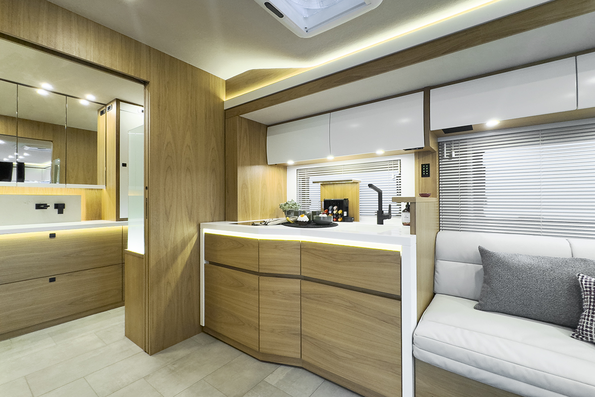 3208 20 VARIOmobil-417-Waschtisch-Sichtschutz-beleuchtet-Kuecheblock-cubeART