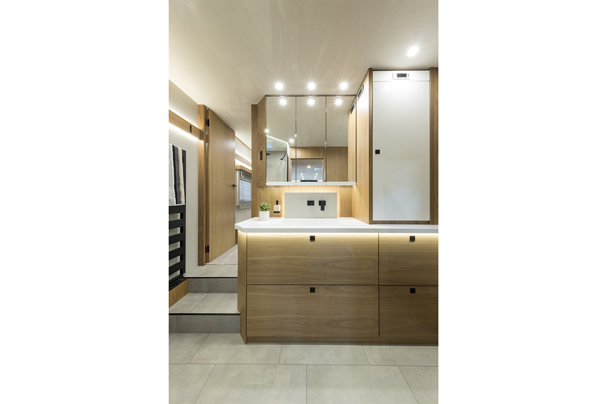 3208 31 VAR-773-Waschtisch-Staron-Nussbaum