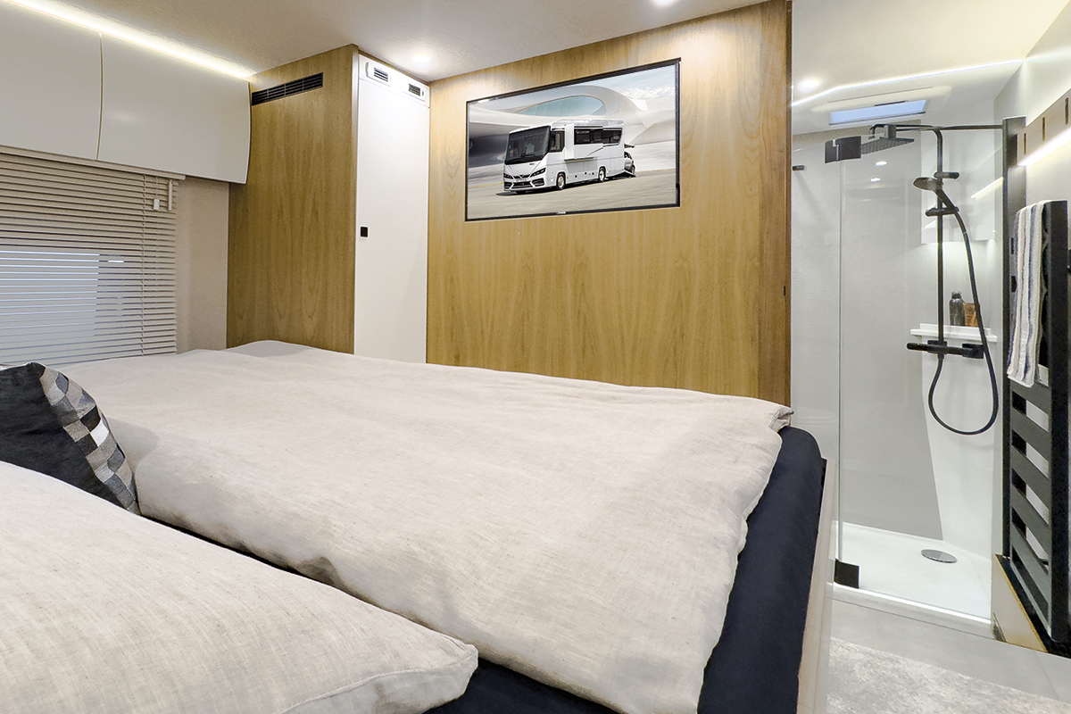 3208 42 VARIOmobil 400 Bett-TV-Duschtempel