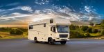 ARIOmobil Alkoven – Reisemobil-Frontansicht, fast ein Expeditionsmobil für extreme Abenteuerreisen
