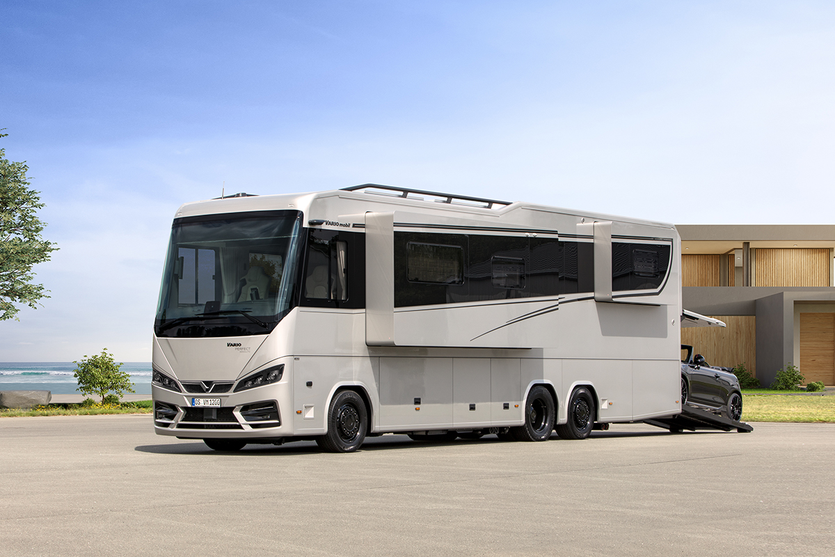 3236-01-Final-VARIOmobil-Perfect-Assoluto-Front-FS-2Erker-PKW-Garage-Haus-am-Meer